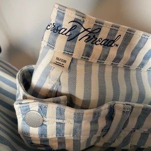 Universal thread striped pant size 16